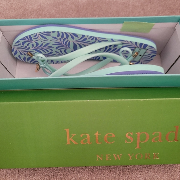 Kate Spade flip flops size 9 - Picture 4 of 5